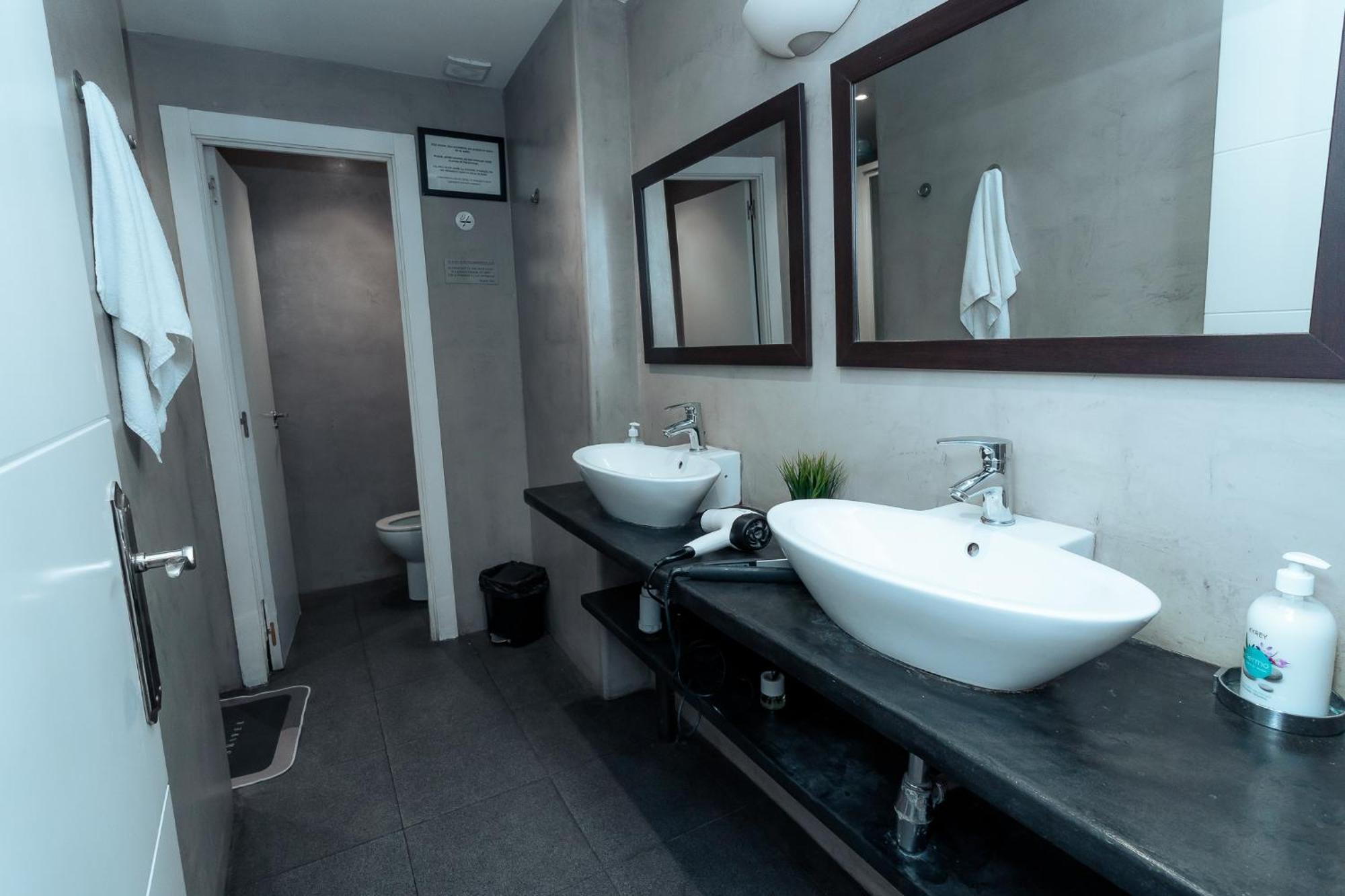 Hostel Barcelona & You Hostel Sagrada Familia *