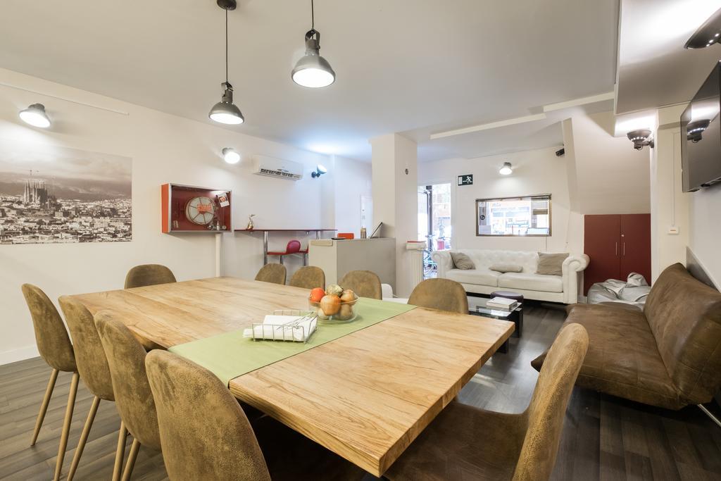 Hostel Barcelona & You Hostel Sagrada Familia *